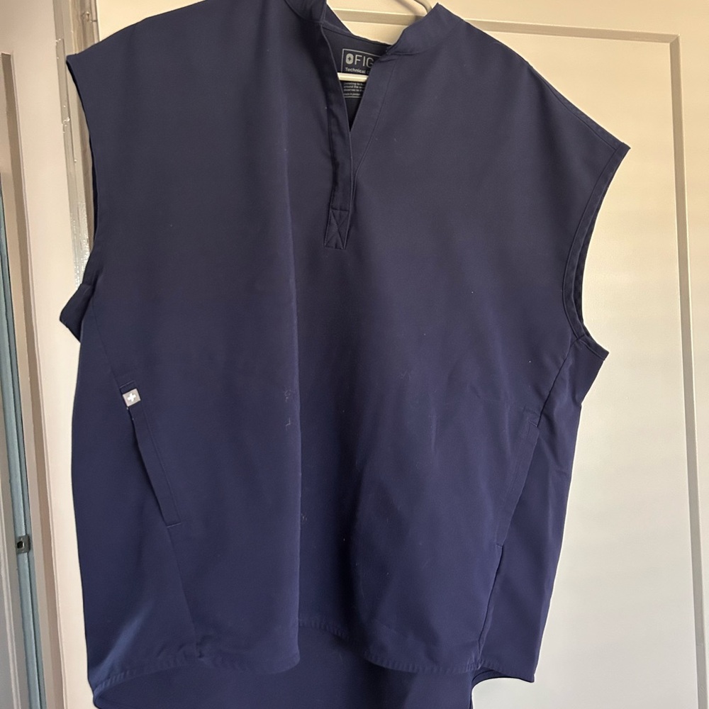FIGS Women's Navy Polo Top - Picture 2 of 3